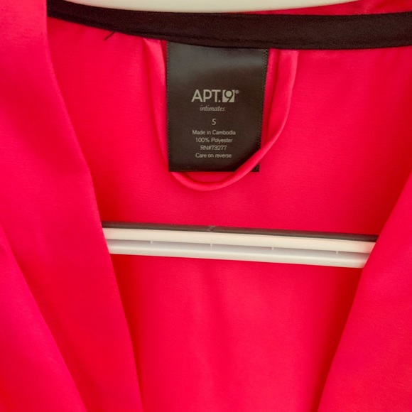 Hot pink and black silk robe - Picture 2 of 2